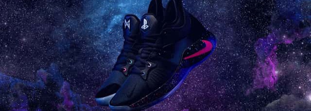 耐克推出限量版PlayStation主题篮球鞋